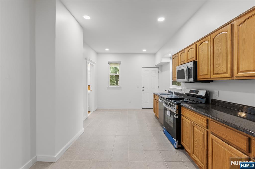 35 16th Street