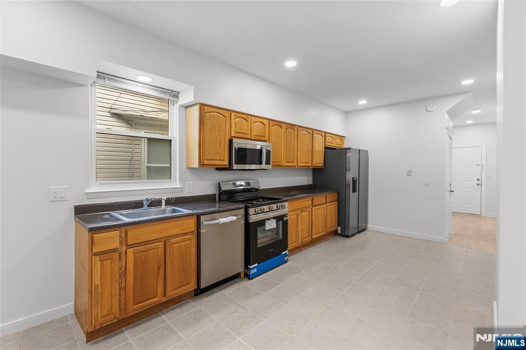 35 16th Street