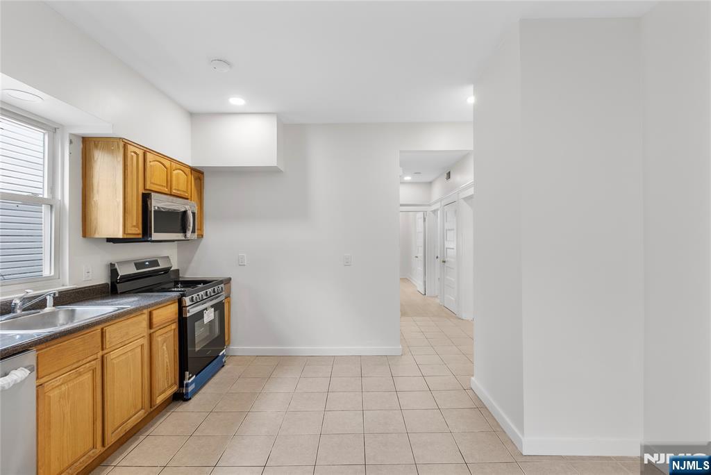 35 16th Street