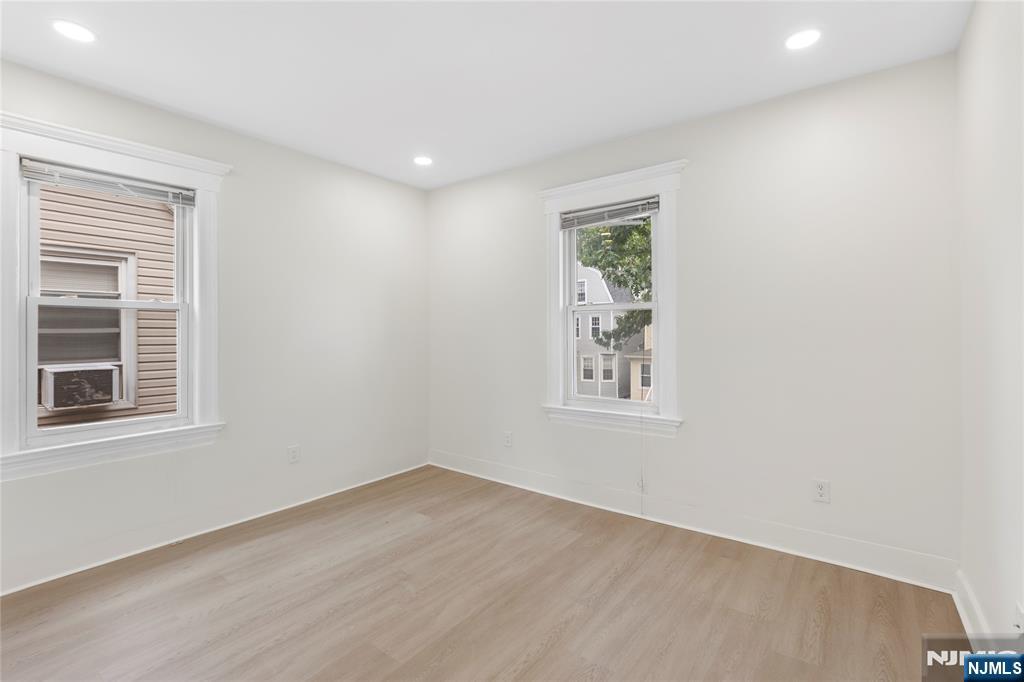 35 16th Street