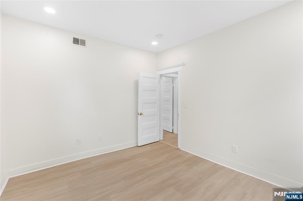 35 16th Street