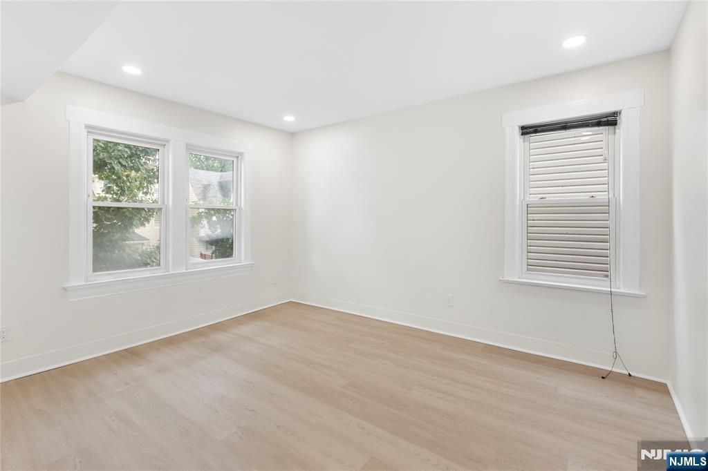 35 16th Street