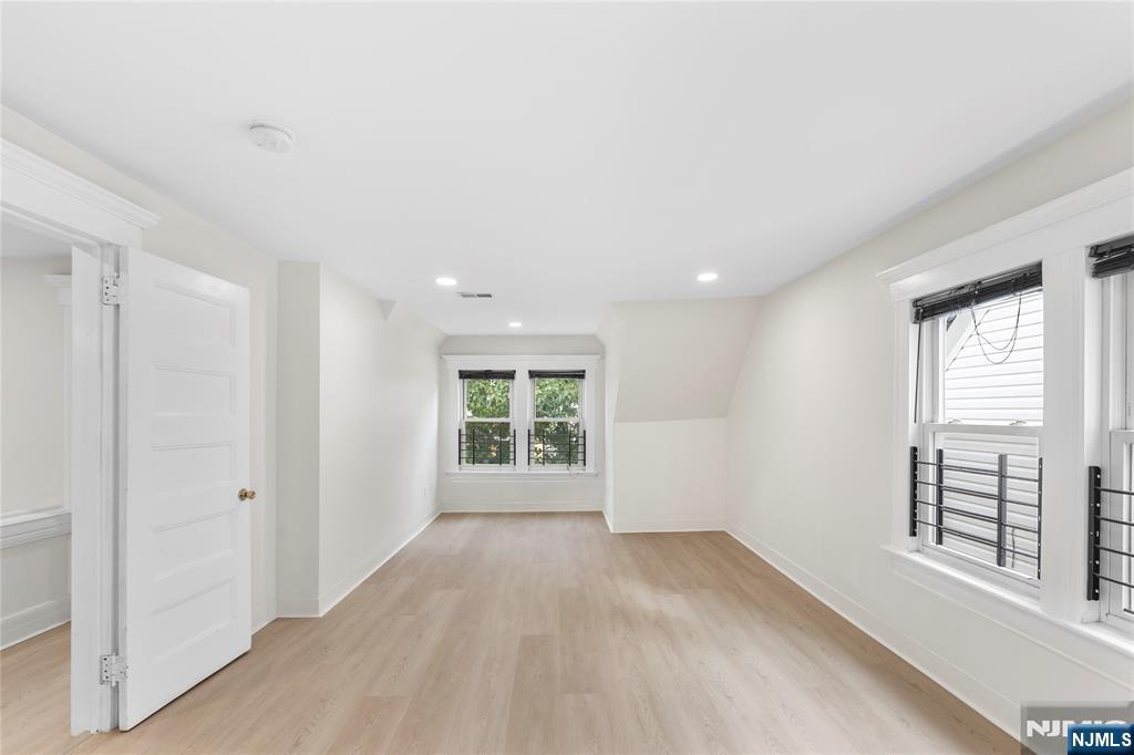 35 16th Street