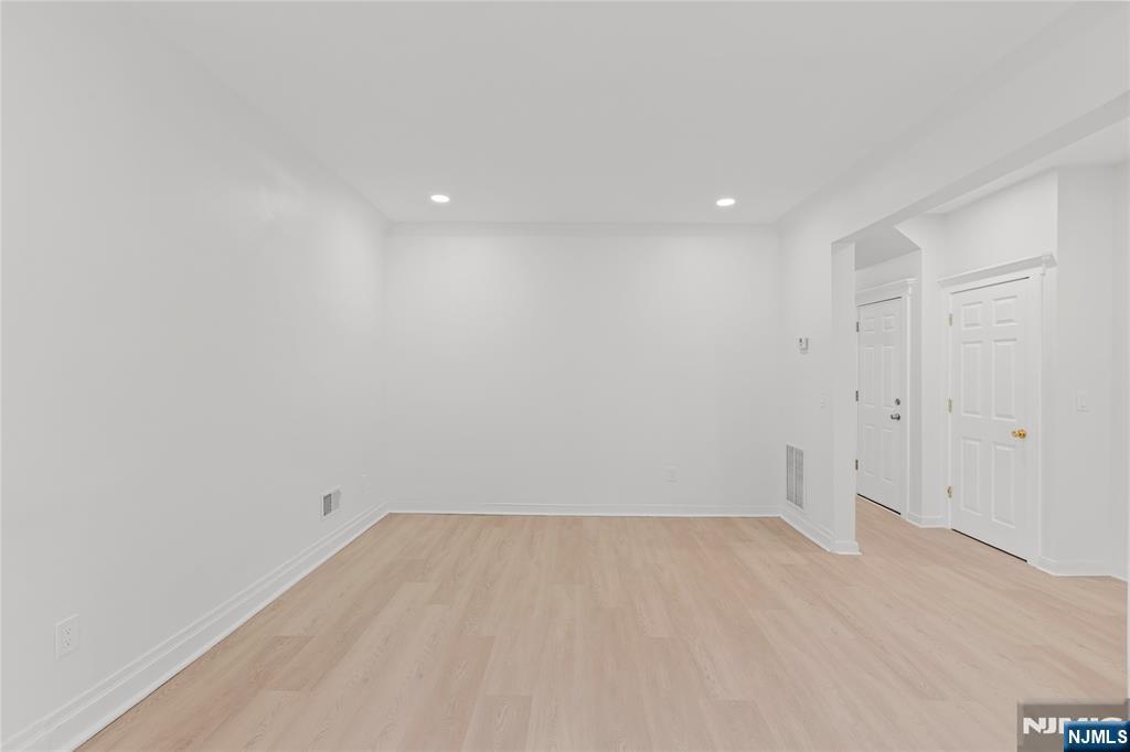 35 16th Street