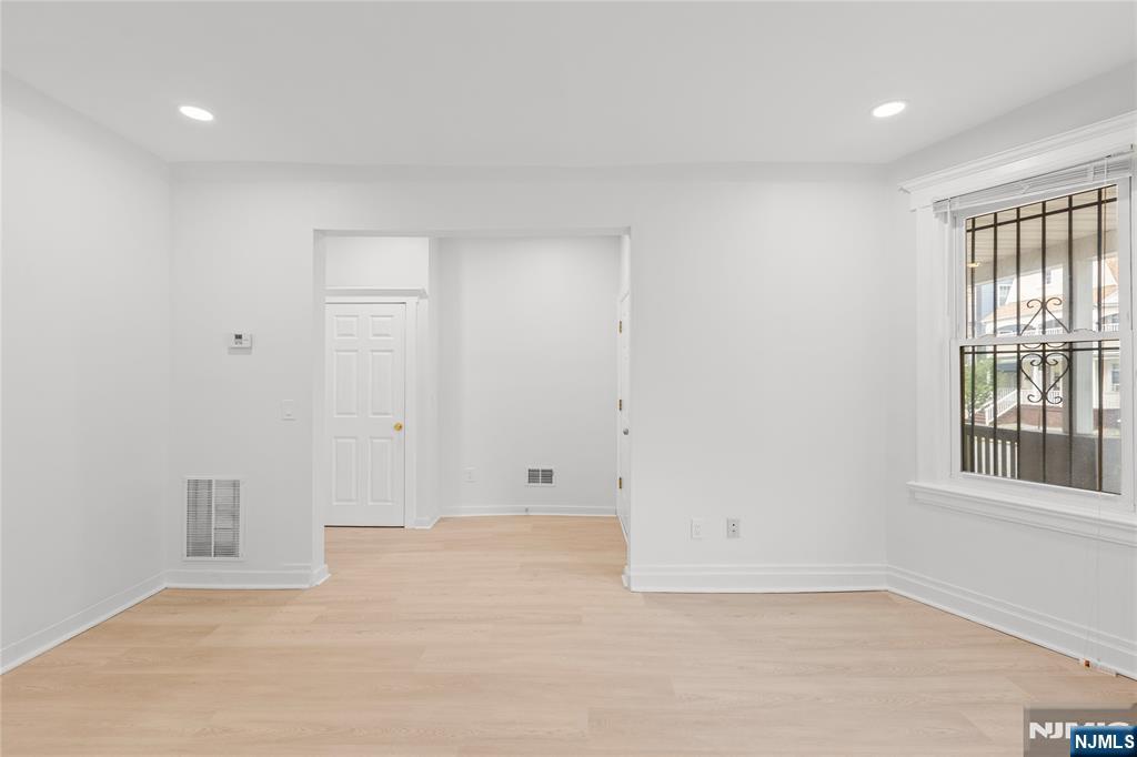 35 16th Street