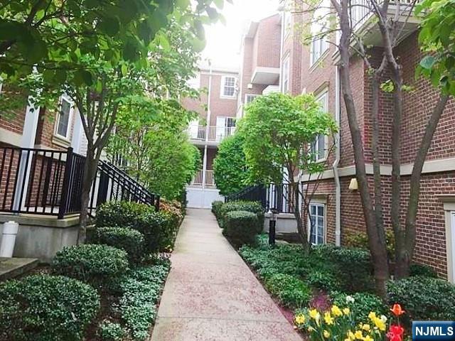 200 Dey Street 258 - Photo 2