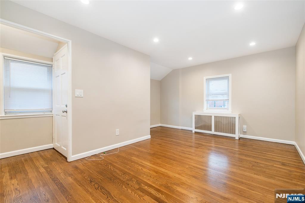 189 Washington Avenue 2nd Floor - Photo 4