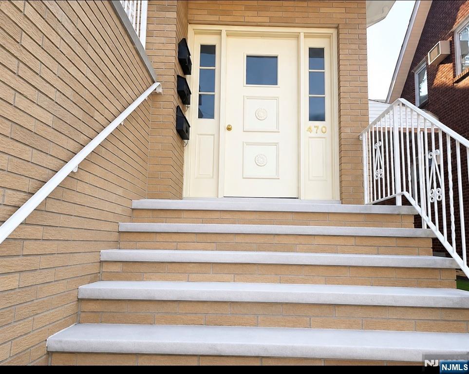 470 4th Street - Photo 2