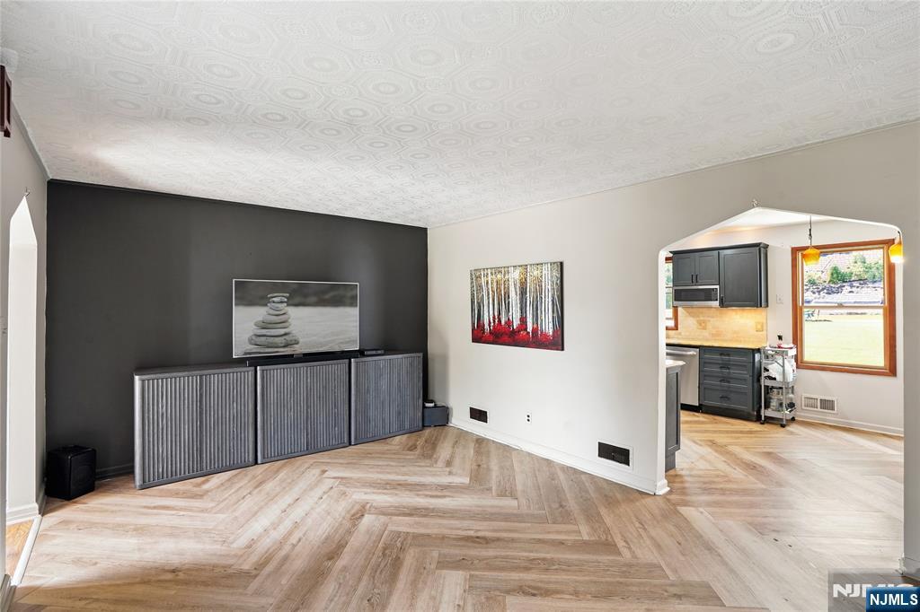 74 Starmond Avenue - Photo 3