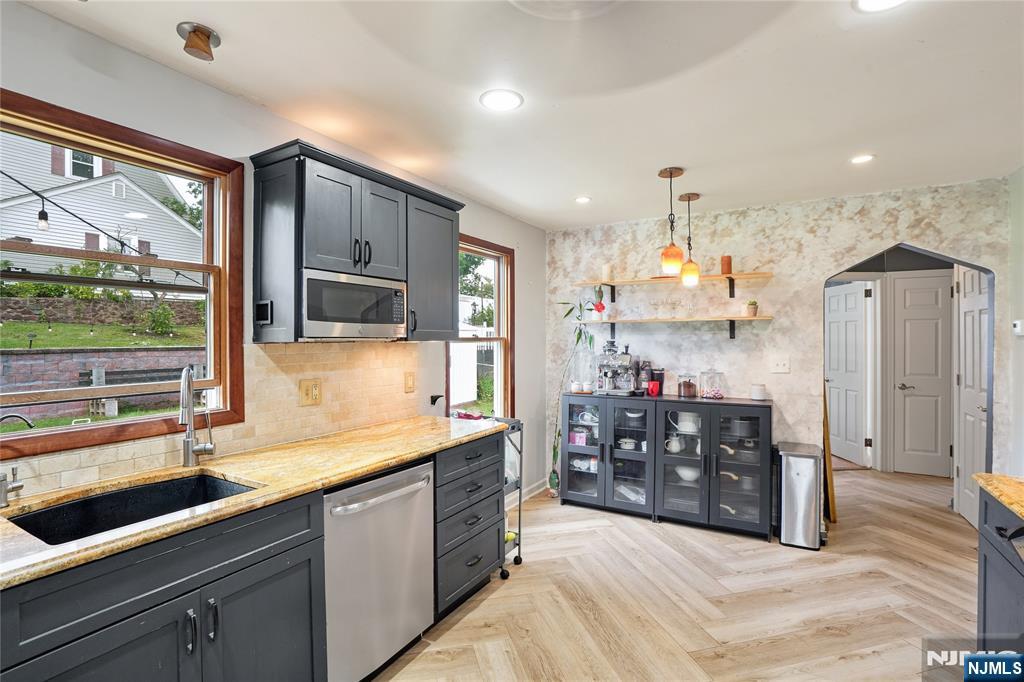 74 Starmond Avenue - Photo 5