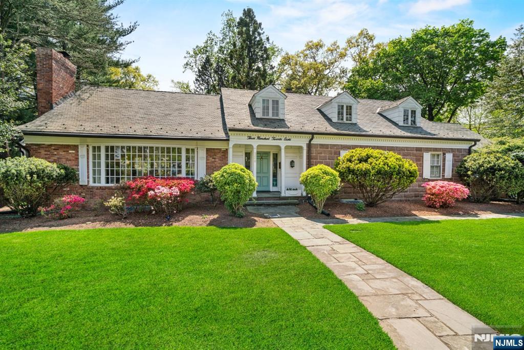 328 Ridgewood Avenue - Photo 1