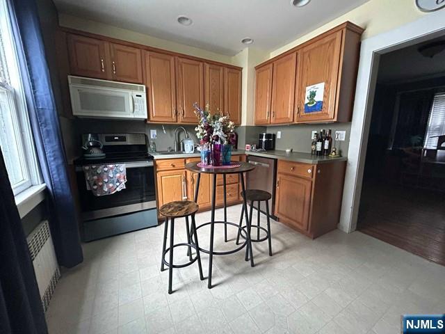 31 Bamford Avenue 1st floor - Photo 2
