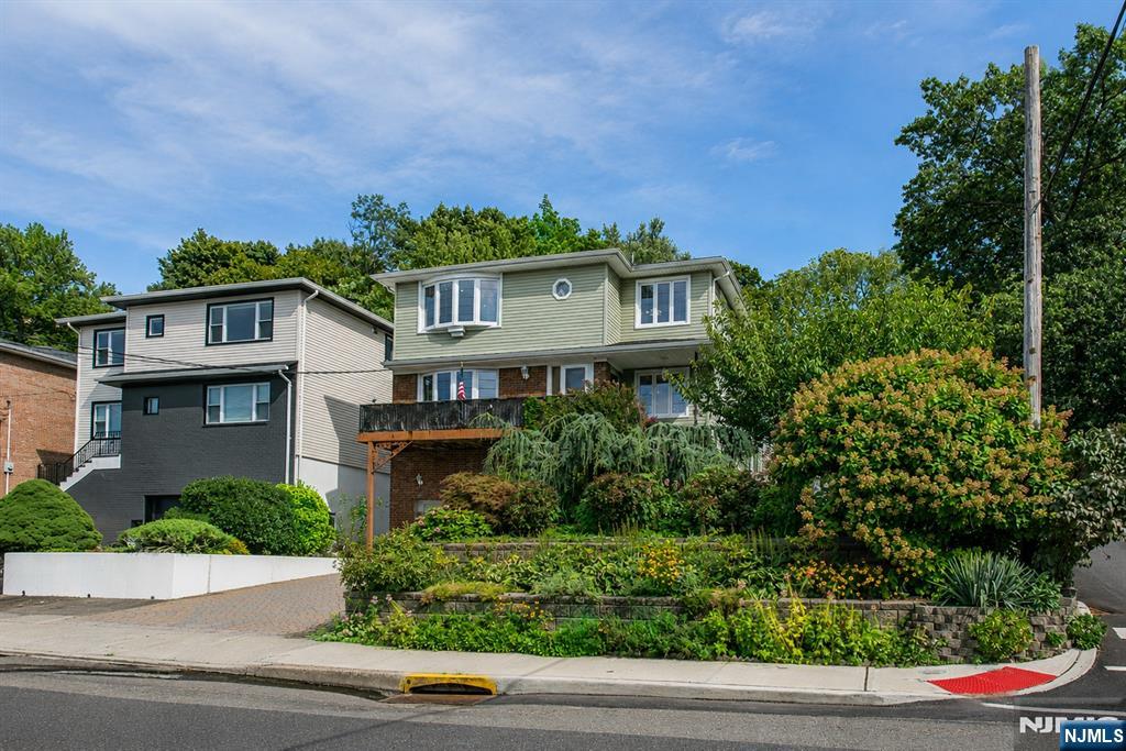 424 Oak Street - Photo 2