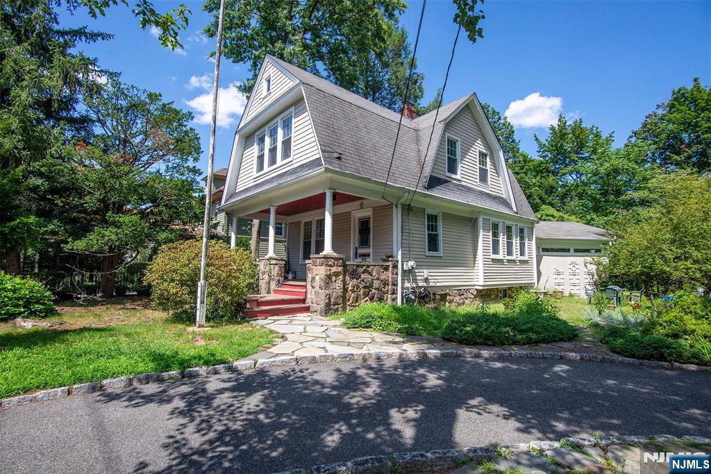 93 Ivy Lane - Photo 1