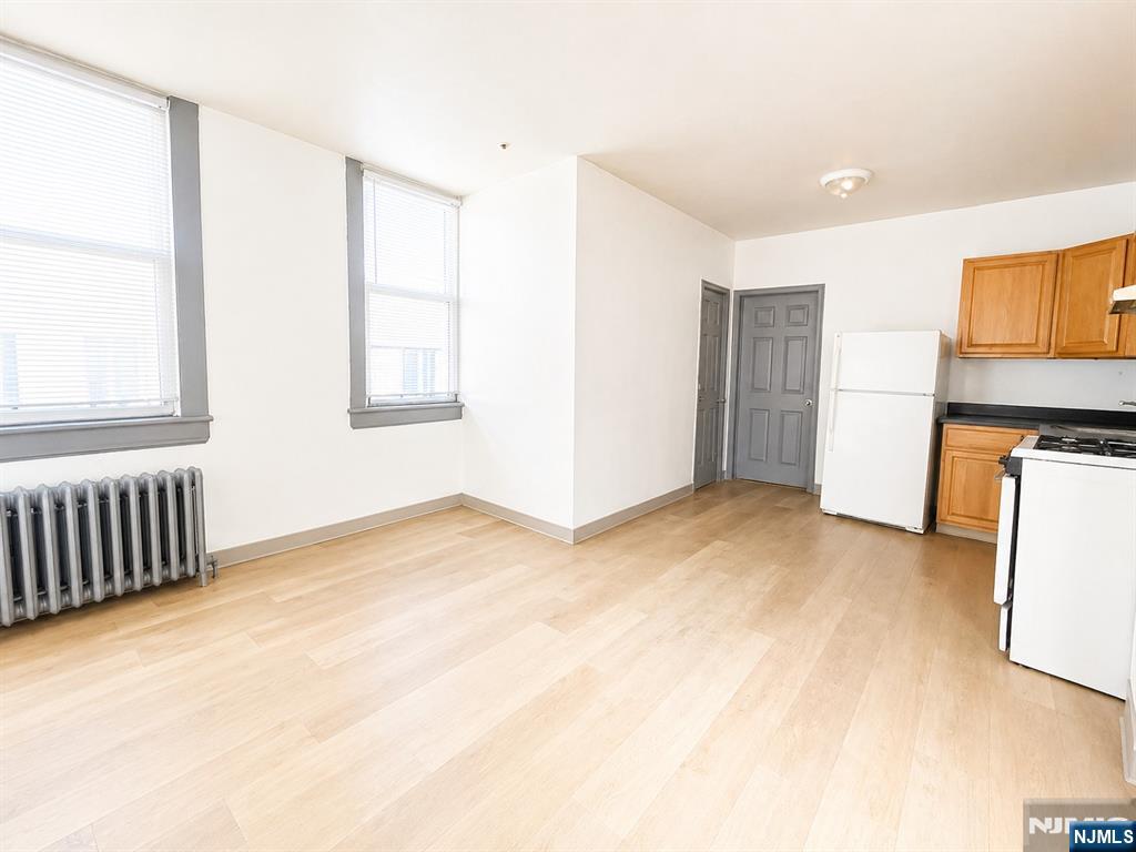 840 Mount Prospect Avenue APT 1 - Photo 4