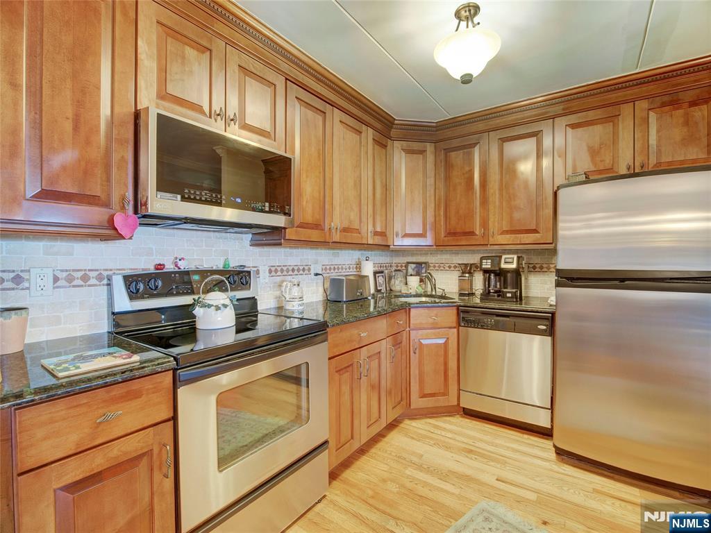 250 Gorge Road 22F - Photo 5