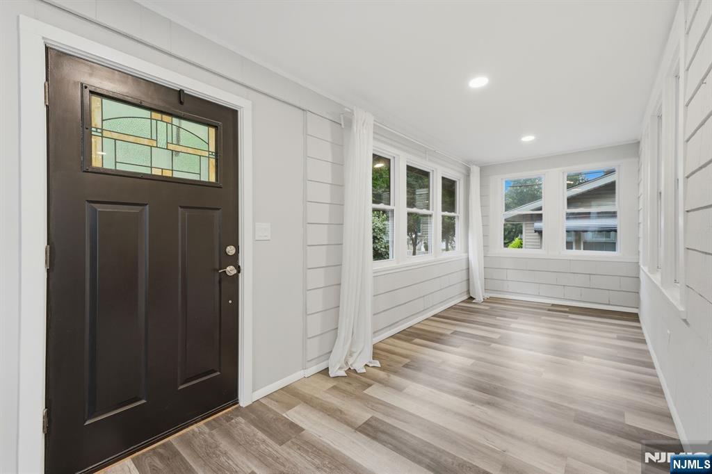 187 Cypress Avenue - Photo 4