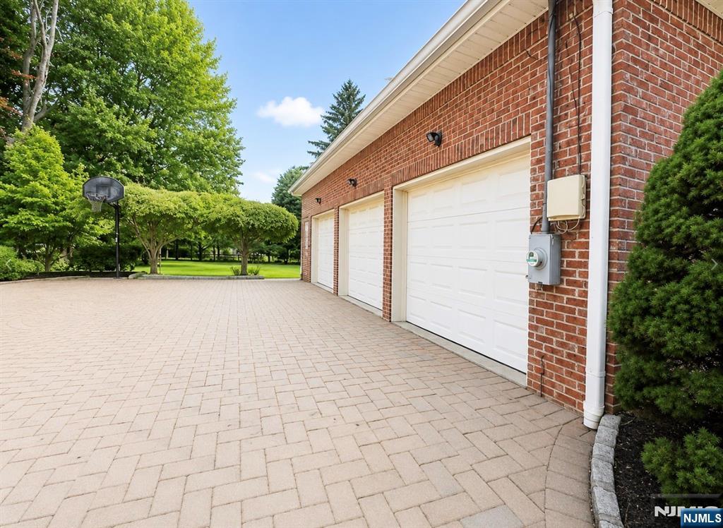604 Grandview Terrace - Photo 4