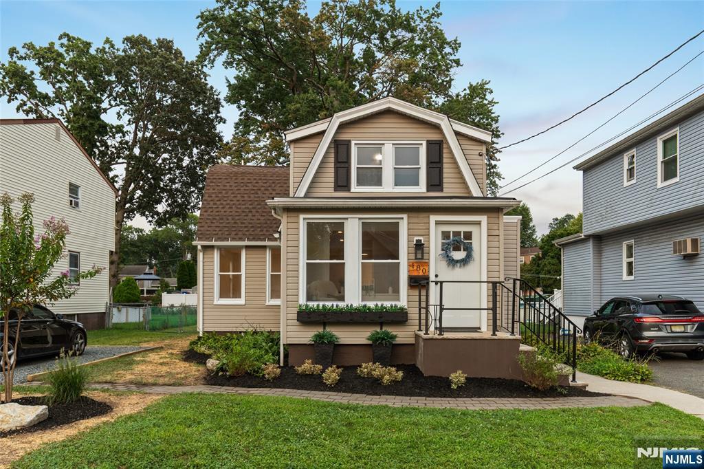180 Cutter Avenue - Photo 1