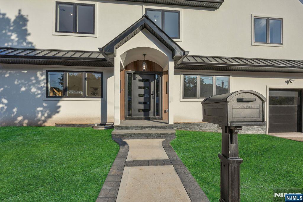 206 Columbia Street - Photo 3