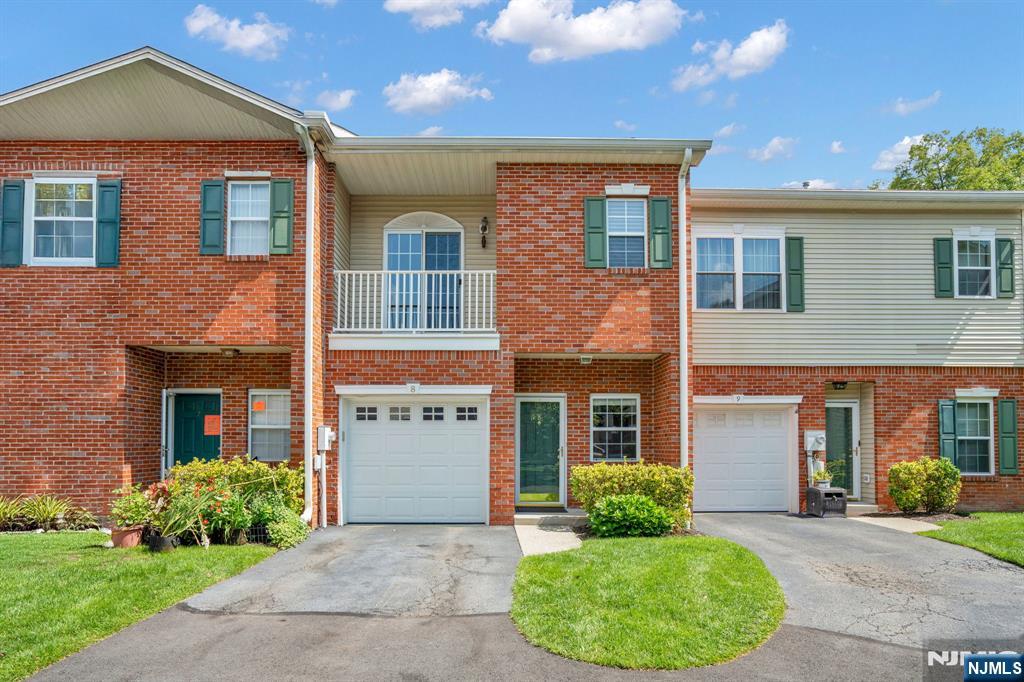 8 Allister Court - Photo 1