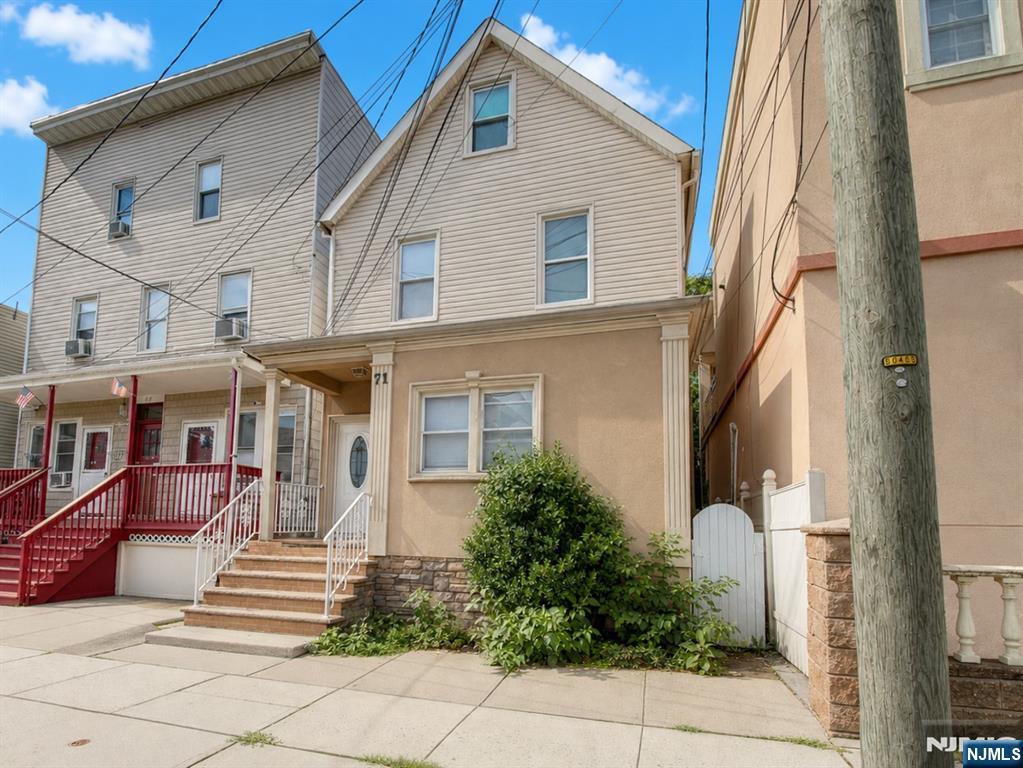 71 Honiss Street - Photo 1