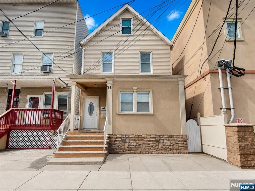 71 Honiss Street - Photo 2