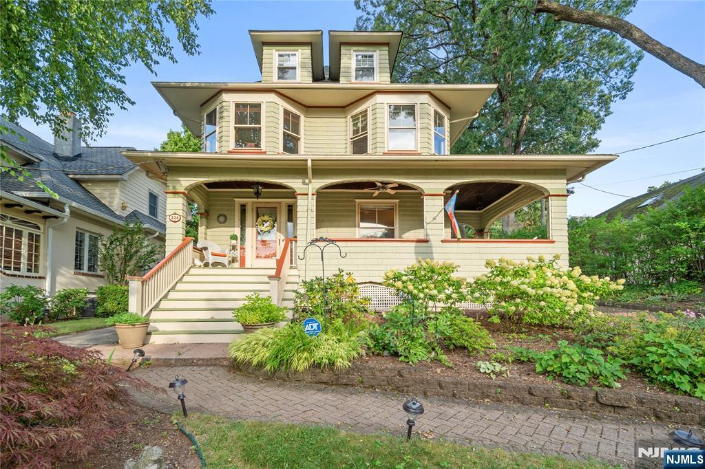 226 Whitford Avenue - Photo 1