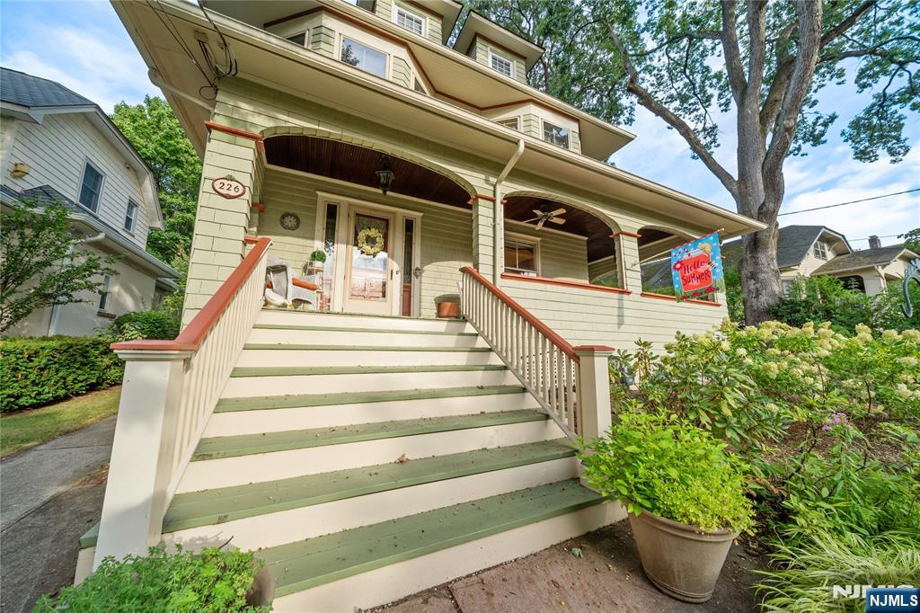 226 Whitford Avenue - Photo 4
