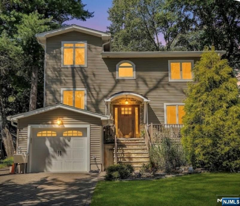 237 Cedar Ln, River Vale, NJ 07675
