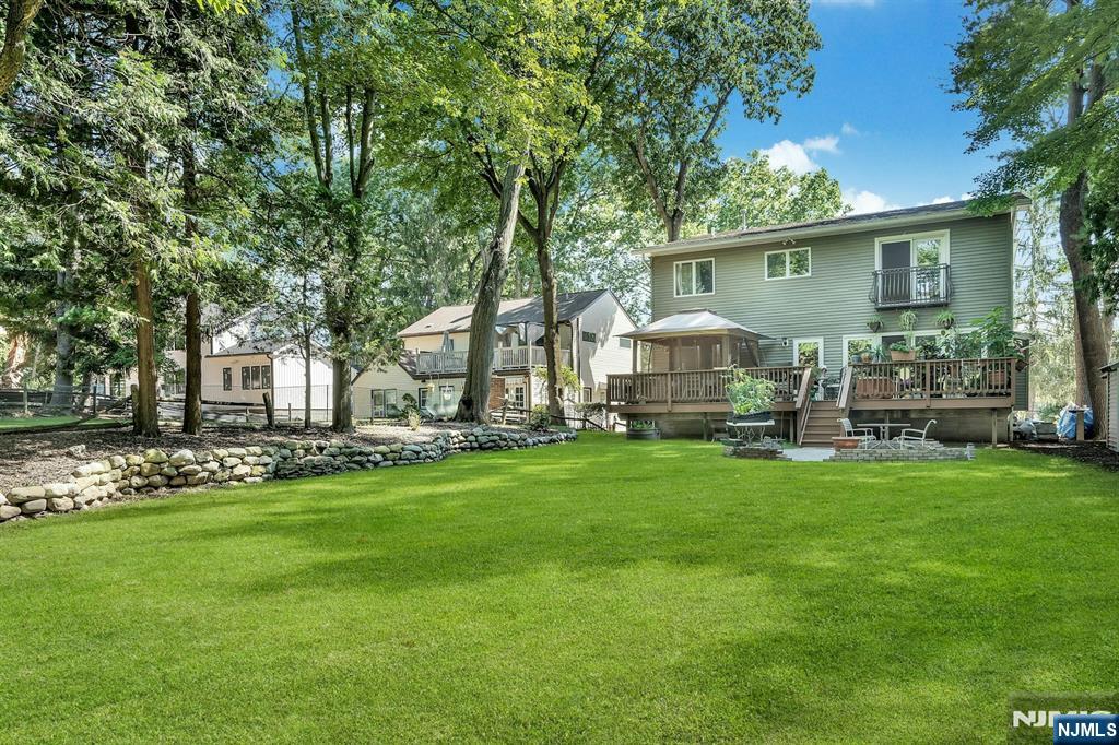 237 Cedar Lane - Photo 2