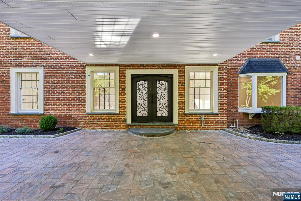 1050 Ramapo Valley Road - Photo 5