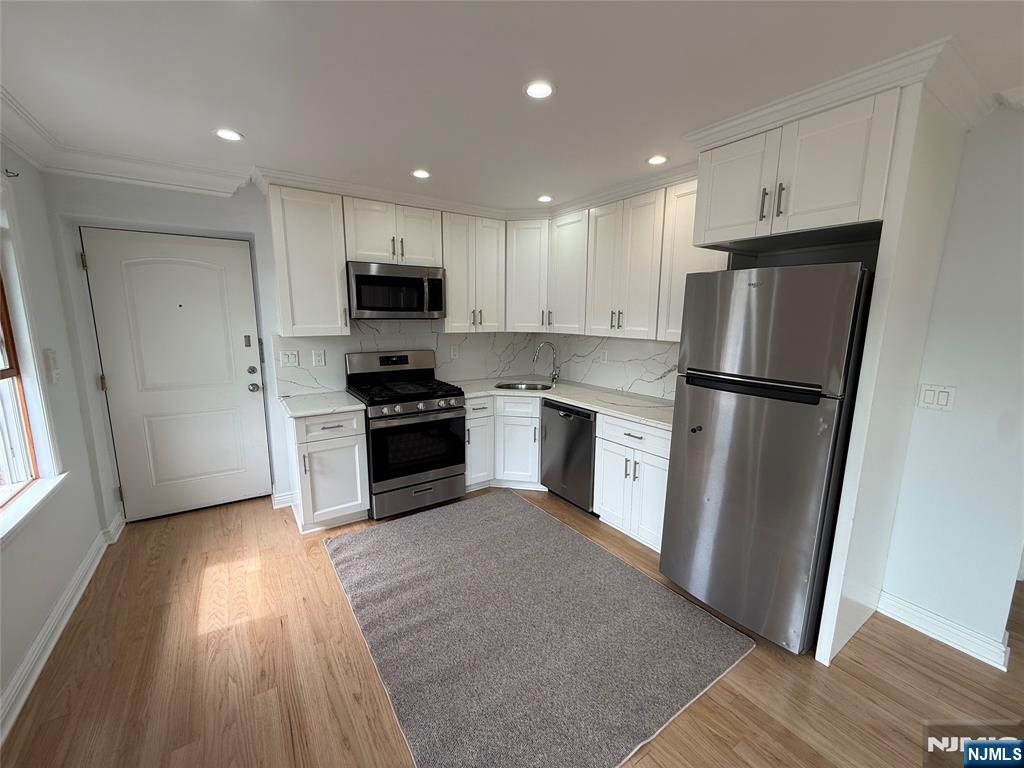 307 9th Street 3B - Photo 1