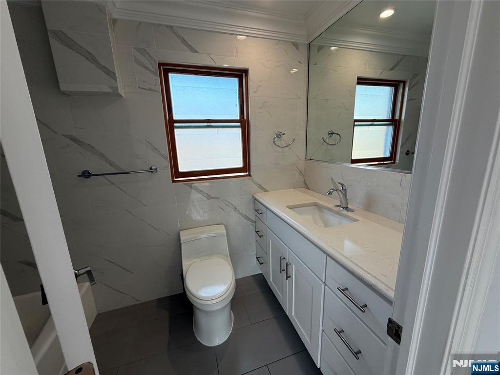 307 9th Street 3B - Photo 4