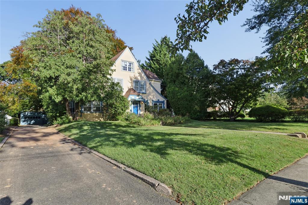 156 Cornell Avenue - Photo 1