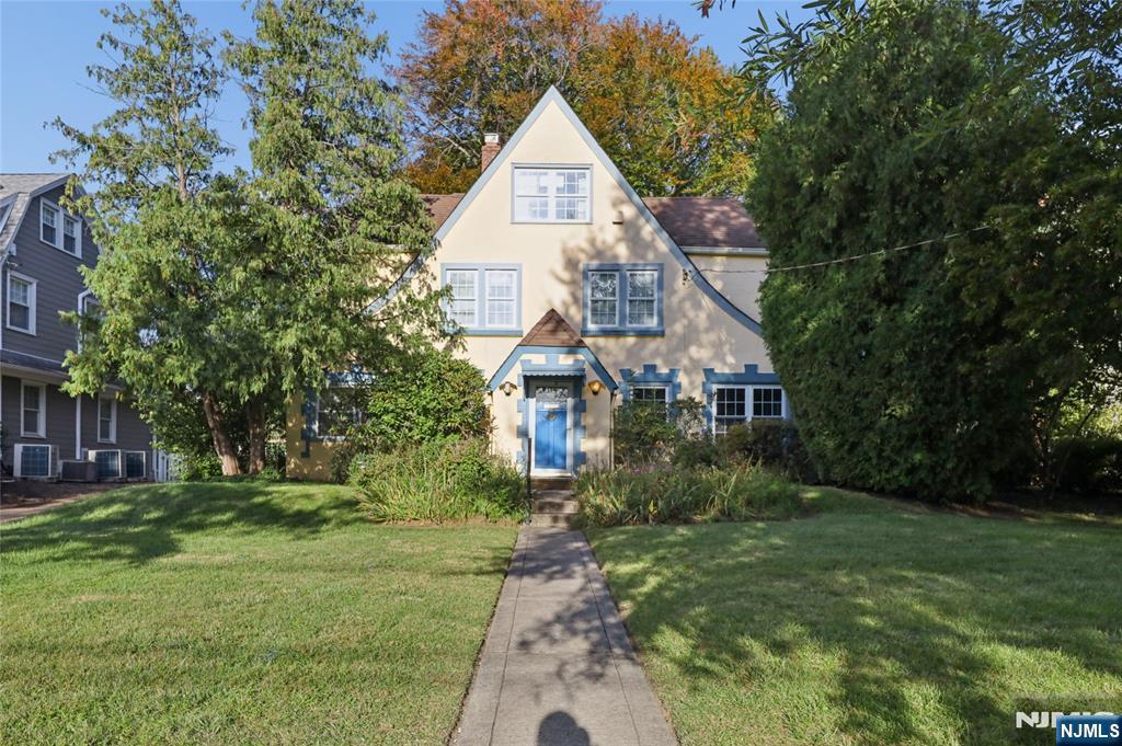 156 Cornell Avenue - Photo 2