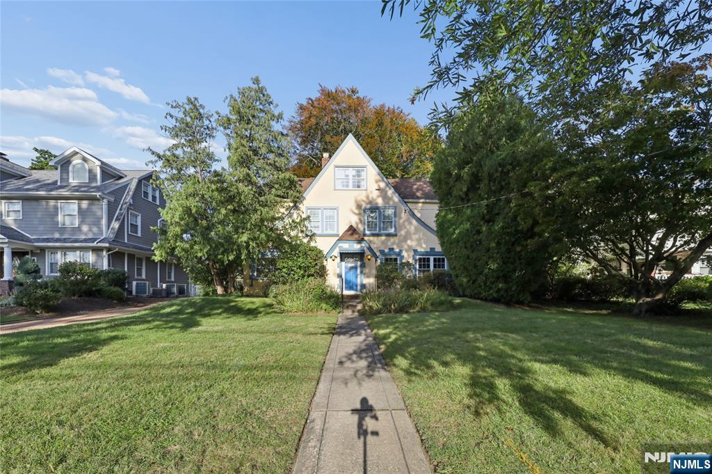 156 Cornell Avenue - Photo 3