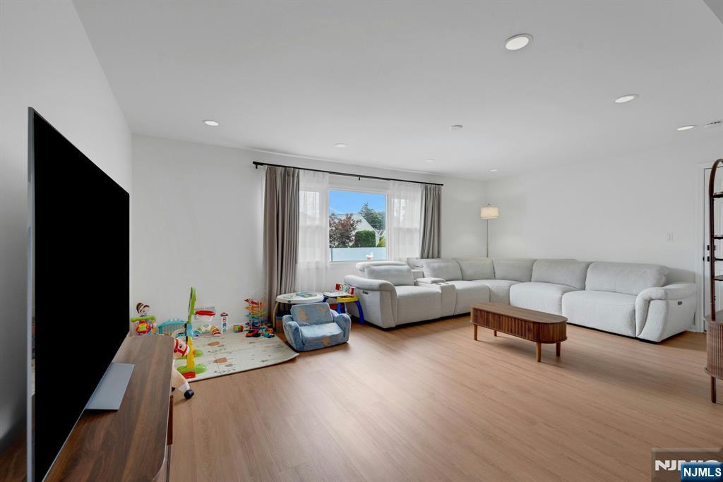 726 Saddle River Road - Photo 5