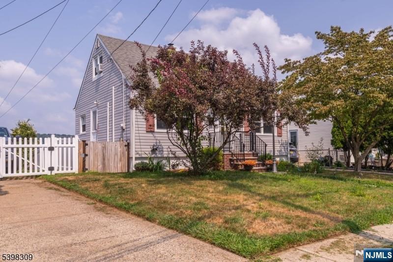 26 Edward Court - Photo 3