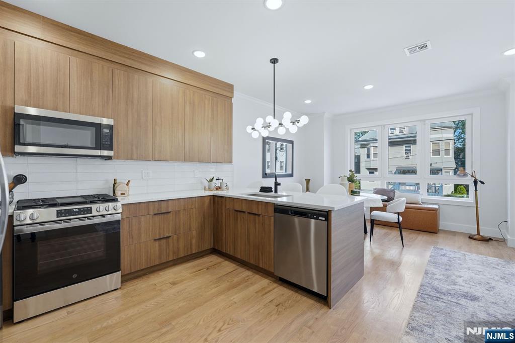 161 21st Street - Photo 2