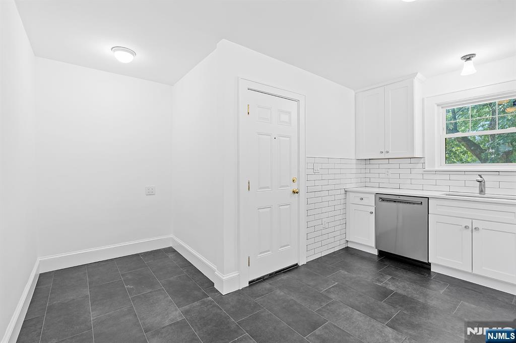 51-53 Pierce Avenue 51-2 - Photo 2