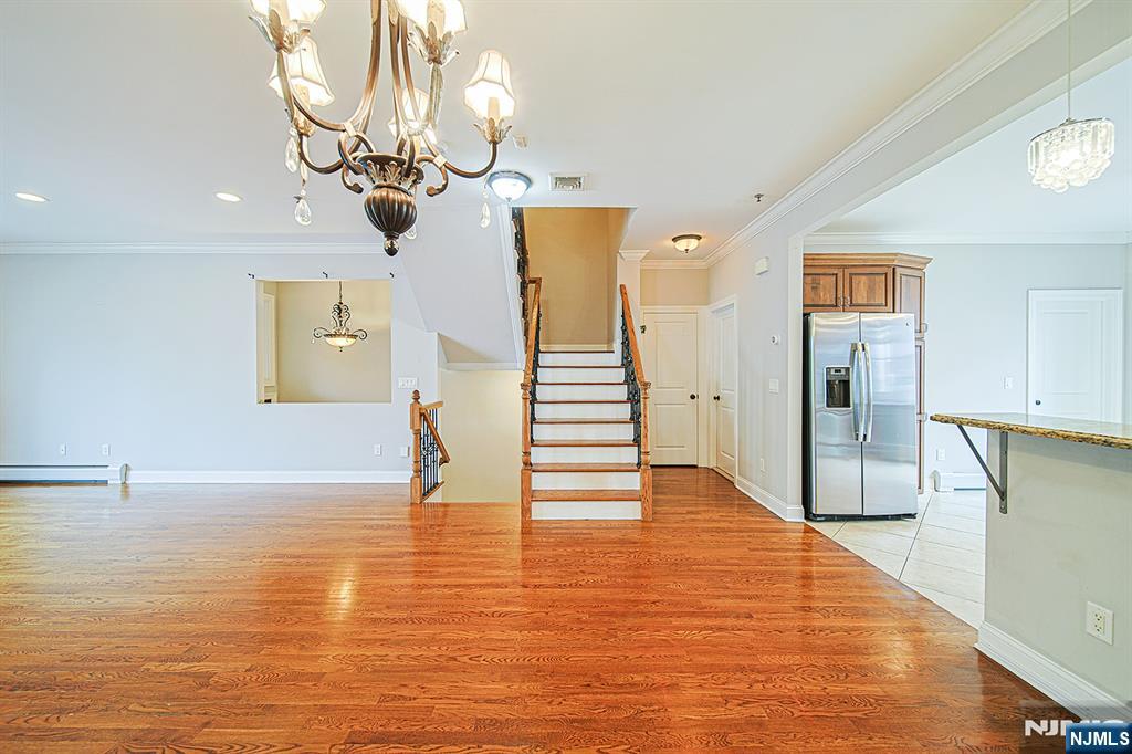 2462 3rd Street 2462 - Photo 4