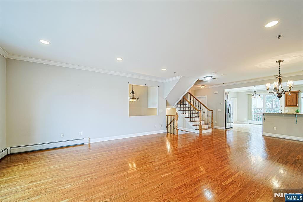 2462 3rd Street 2462 - Photo 5