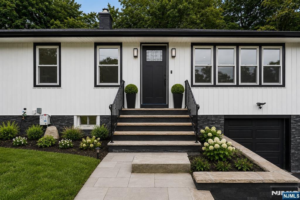 20 Manito Avenue - Photo 3