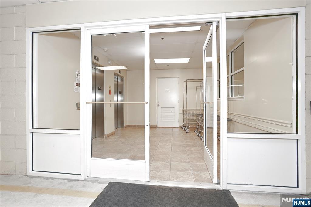 80 Ridgewood Rd #117, Twp Of Washington, NJ 07676