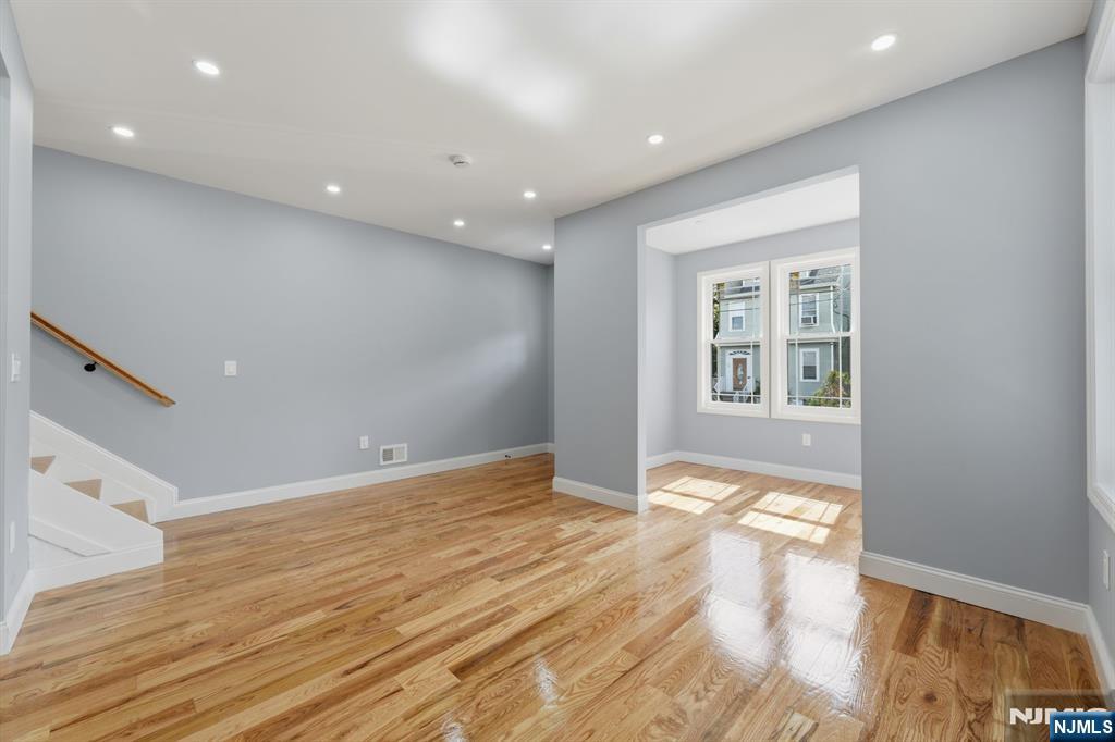153 Brookside Avenue - Photo 4