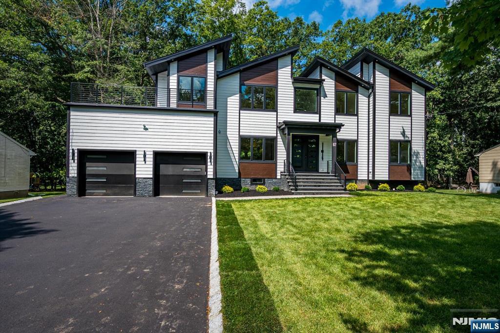 67 Falcon Road - Photo 2
