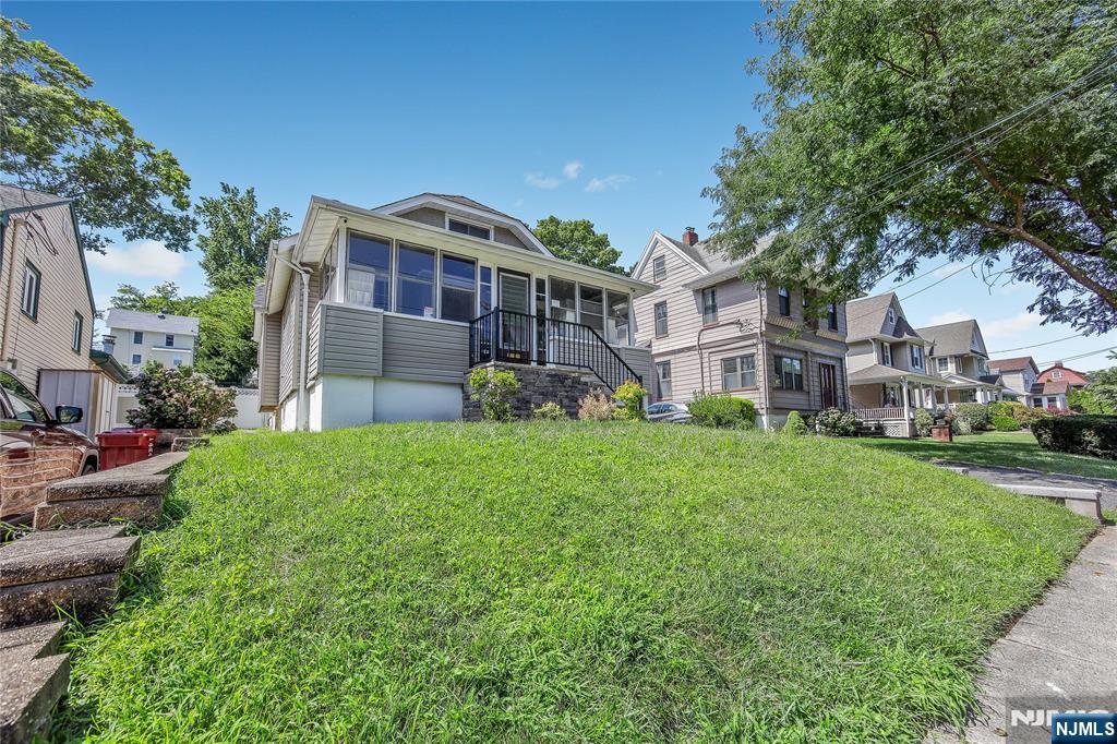 13 Cottage Place - Photo 2