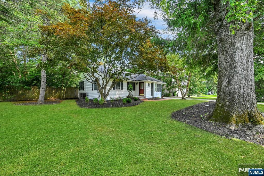 12 Leoson Parkway - Photo 3