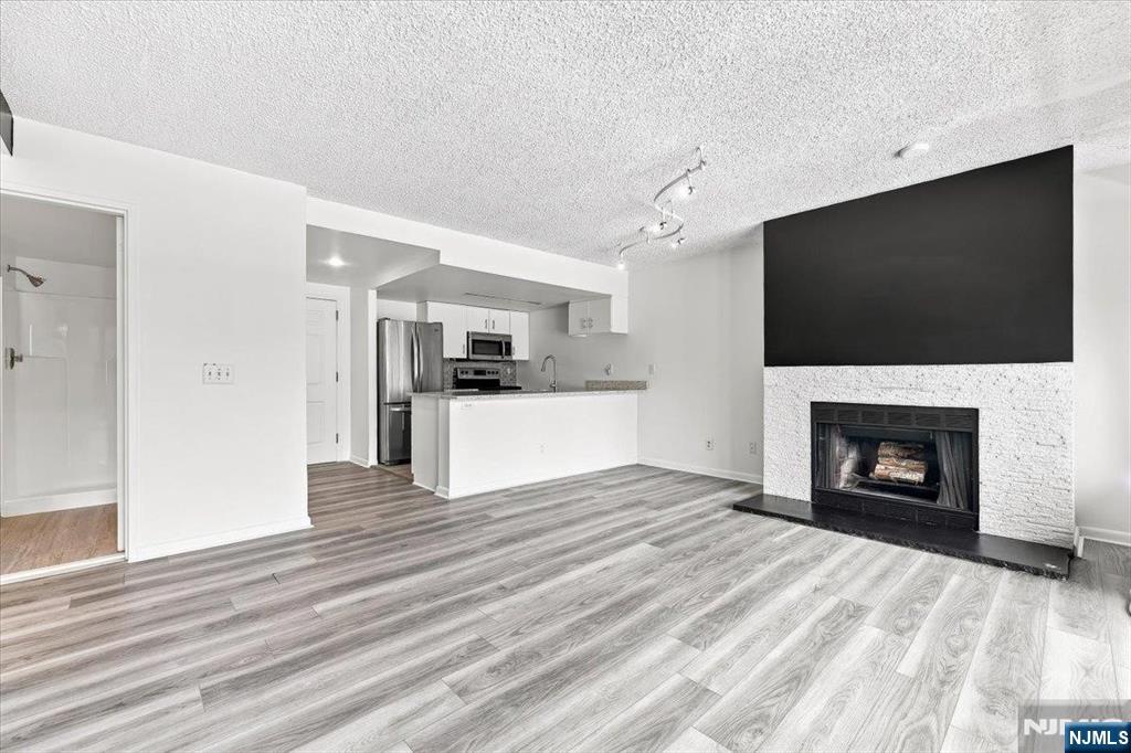 55 Clinton Place 404 - Photo 3